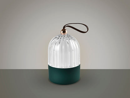 Lámpara de Sobremesa Portátil Chiqui de Schuller (Chiqui) en color Verde Mate con pantalla acrílica estriada - Ref 724692 apagada