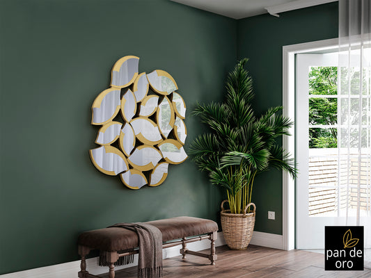 Espejo Decorativo de Pared Sandal 120 cm Pan de Oro Dorado Schuller en ambiente decorado | Schuller