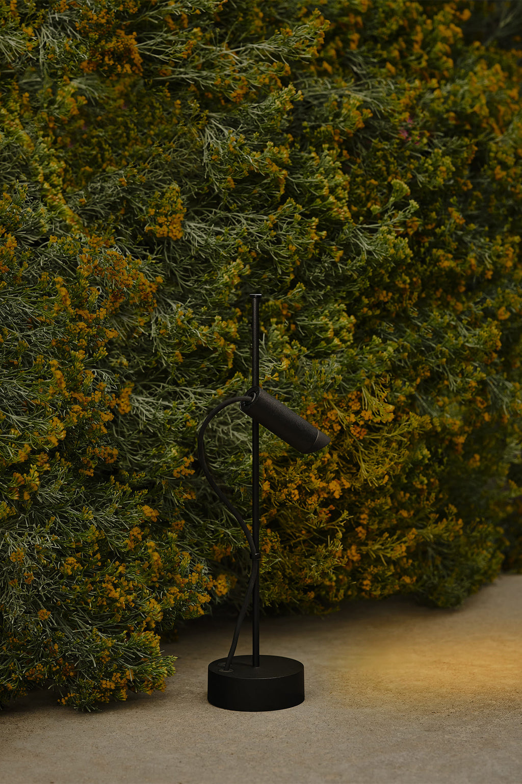 Proyector CLAP fabricado en Aluminio color Negro para exterior