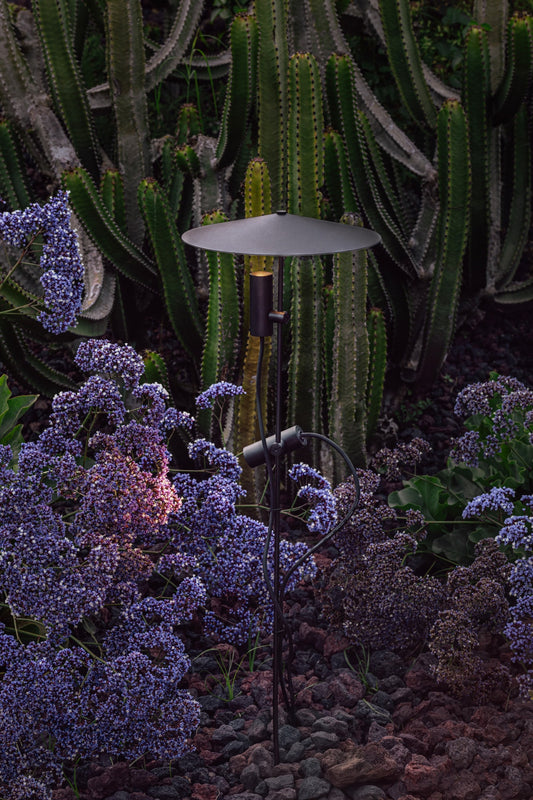 Estaca Clap fabricada en aluminio y acero inoxidable color negro