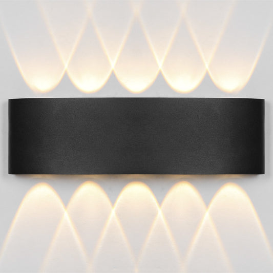 Aplique exterior King instalado en pared exterior - Ambiente nocturno