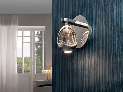Aplique de Pared LED Rocío 5W Cromo con Tulipa de Cristal Schuller en ambiente decorado | Schuller · Ref. 783921