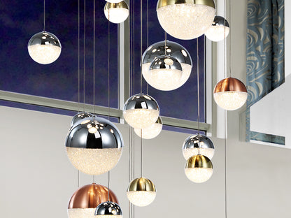 Lámpara Colgante Grande Sphere Ø80 cm 27 Luces LED Cromo y Cobre Schuller en ambiente decorado | Schuller