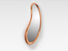 Espejo Decorativo Brigitte de Schuller (Brigitte) en color Oro Rosa con forma orgánica - Ref 815598.
