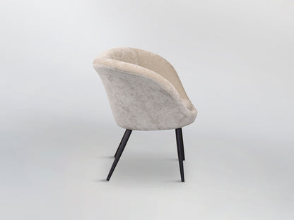 Butaca Ozome Tapizada en Chenilla Beige con Patas de Metal Negro Schuller en ambiente decorado | Schuller