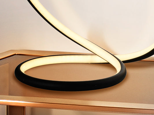 Lámpara de Sobremesa LED Infinito 15W Negro Mate Schuller en ambiente decorado | Schuller