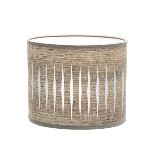 Lámpara Piron fabricada en metal color blanco y pantalla textil en madera gris, ideal para interiores