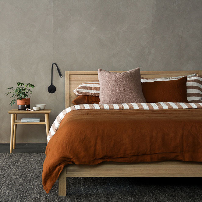 Aplique MADRAZO fabricado en Aluminio color Cromo para interiores