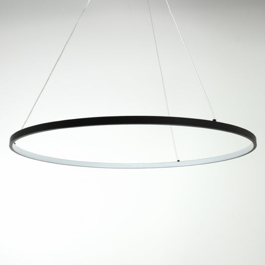Lámpara Colgante SELMA 60 cm LED 26W Negra Interlusa instalada en ambiente decorativo de salón o dormitorio | Interlusa