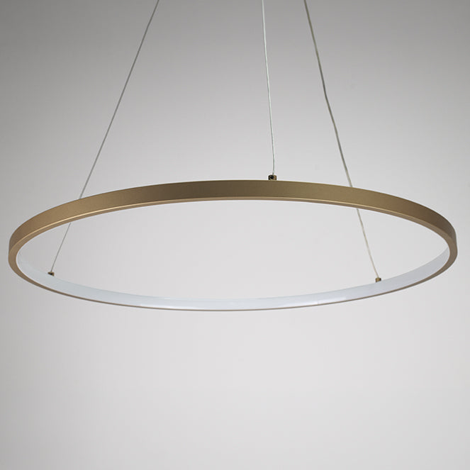 Lámpara Colgante SELMA 60 cm LED 26W Regulable Dorada Lumit Interlusa instalada en ambiente decorativo de salón o dormitorio | Interlusa