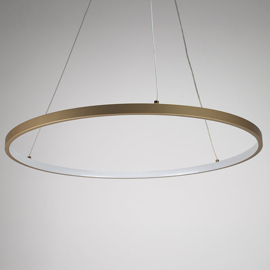 Lámpara Colgante SELMA 80 cm LED 36W Oro Interlusa instalada en ambiente decorativo de salón o dormitorio | Interlusa