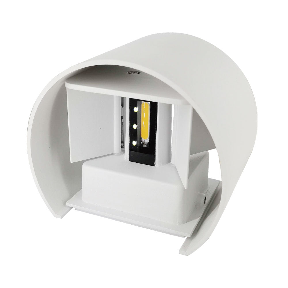 Aplique SALAS fabricado en aluminio color blanco con luz cálida de 3000K