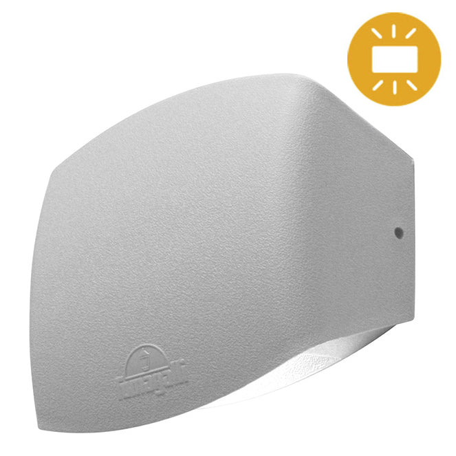 Aplique ABRAM FUMAGALLI para exterior, modelo AB1.000.000.WXJ1K con LED y 3 temperaturas de luz.