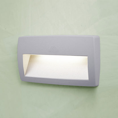 Aplique Lorenza fabricado en Resina color Gris para exterior