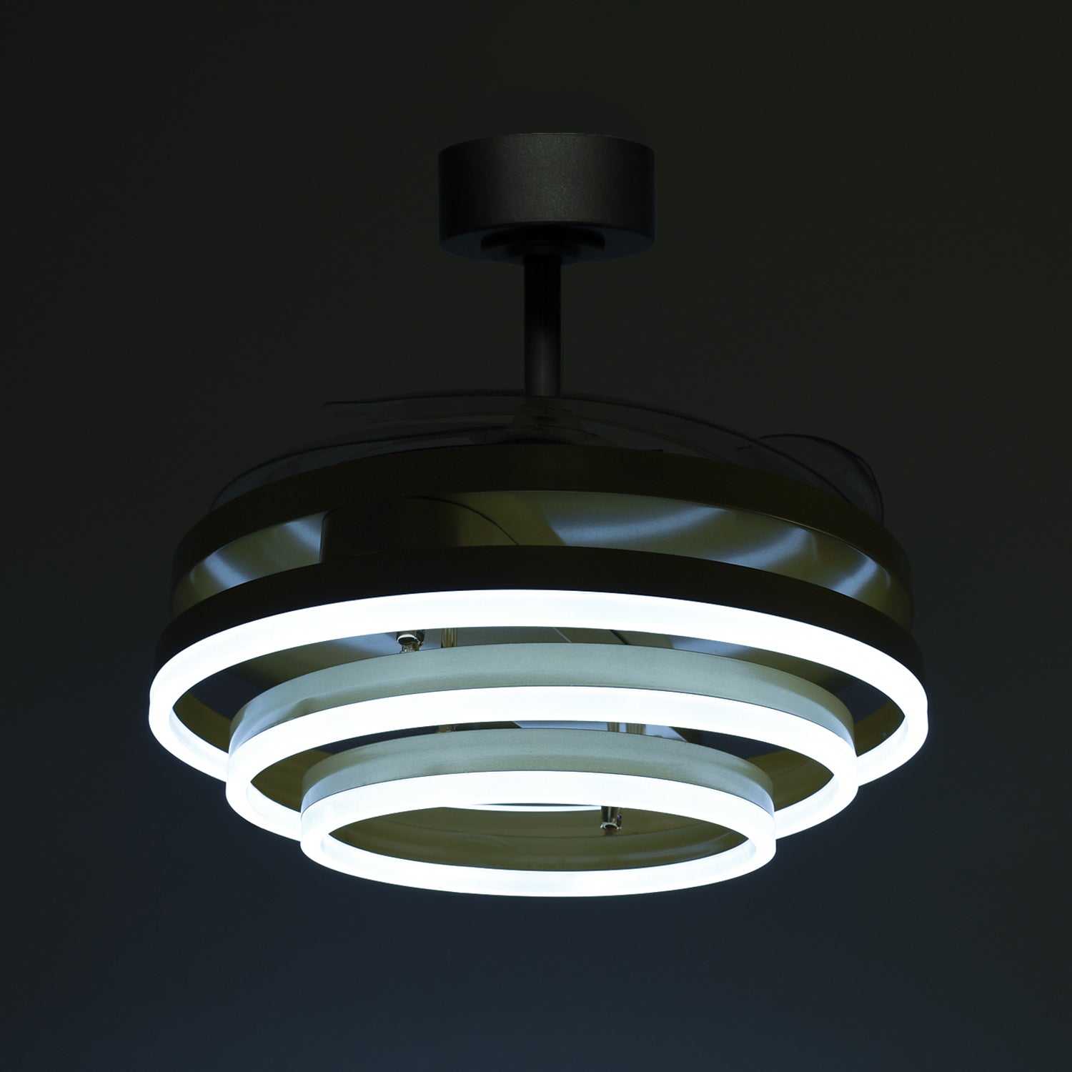 Detalles del Ventilador de Techo con Luz LED BELAIR SFERA B-28500GL Oro - Interlusa LUZGURÚ: 4 aspas retráctiles, 72W, 6480 lm, 108cm, 3 temperaturas de color (3000K-6000K), mando a distancia incluido.
