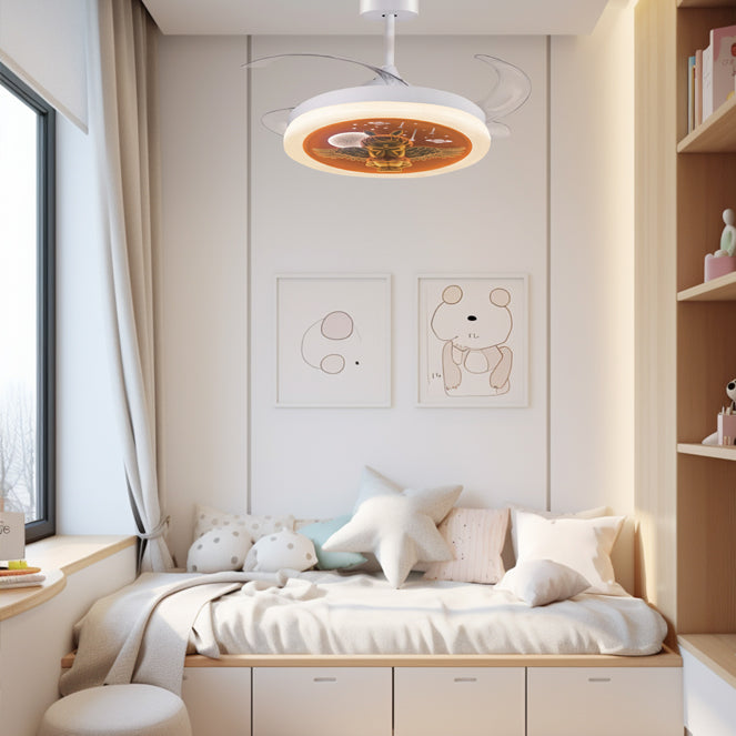 Ventilador de techo con 8400 lúmenes para iluminar la habitación