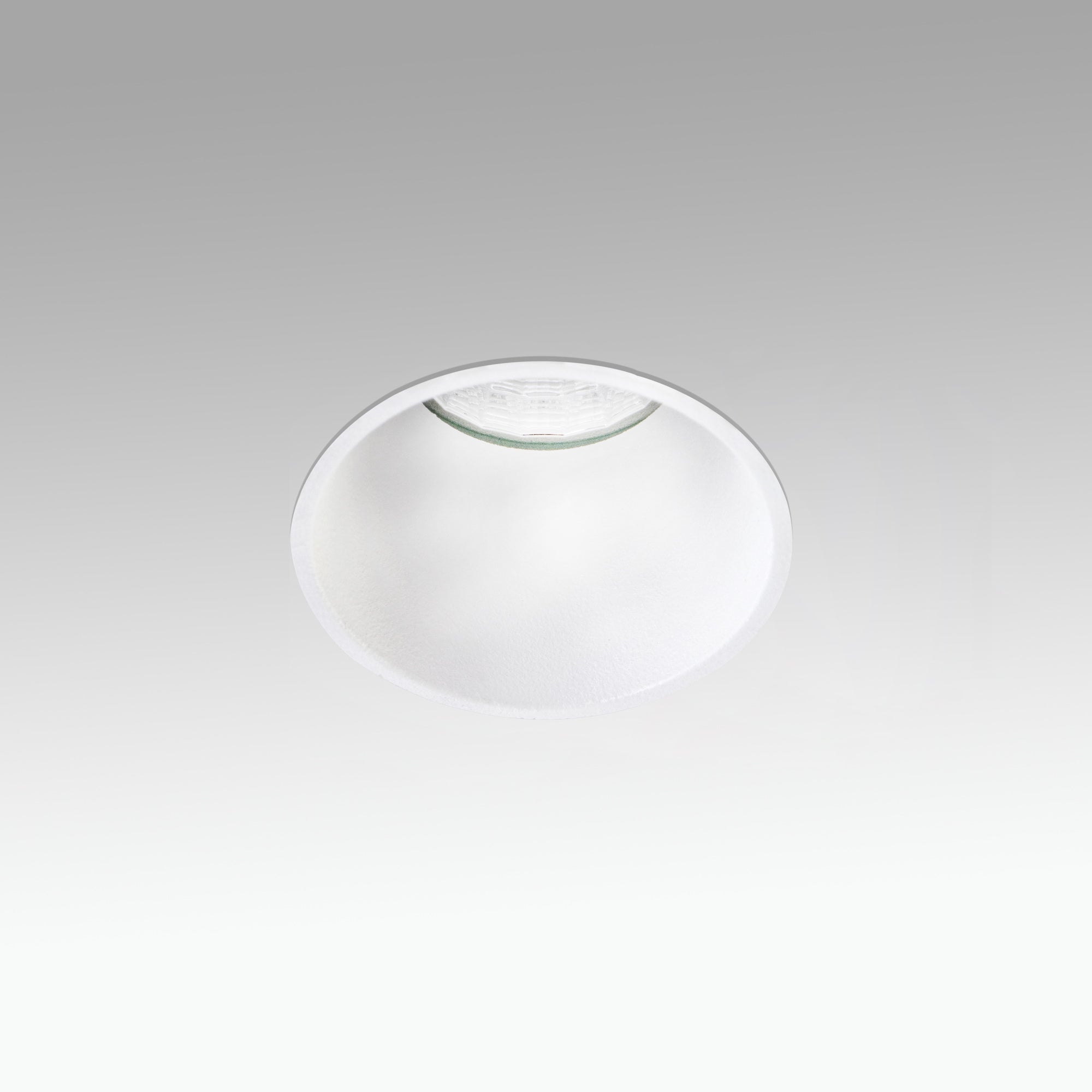 Luminaria empotrable FOX trimless blanca mate de aluminio, 5W LED 2700K 25° FARO, para interiores hospitality y comerciales