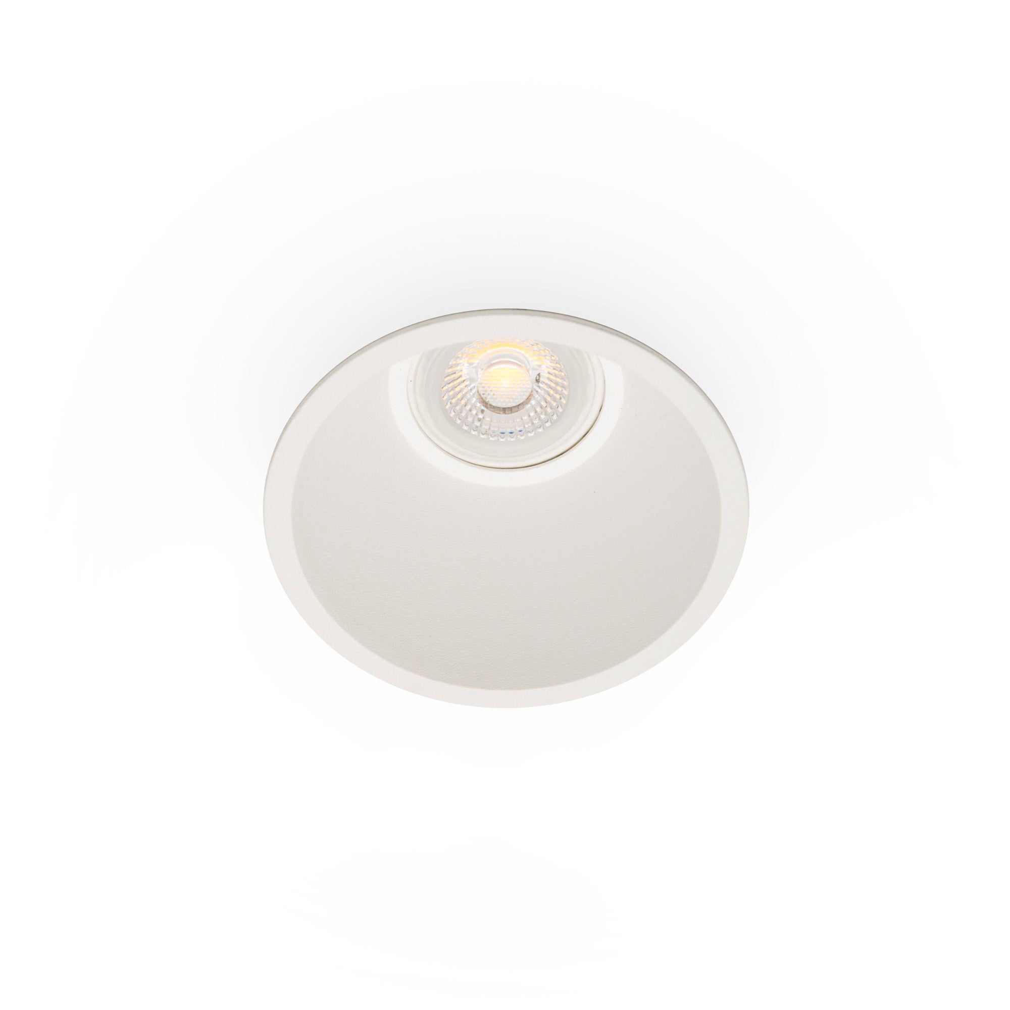 Luminaria empotrable FRESH IP44 blanca en aluminio con base GU10 de FARO para techos interiores en espacios comerciales y hospitality