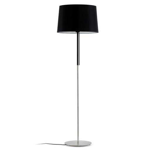 Lámpara de pie VOLTA negra de FARO, modelo 20030, diseño atemporal en acero negro mate con pantalla textil para iluminación clásica interior por Estudi Ribaudí