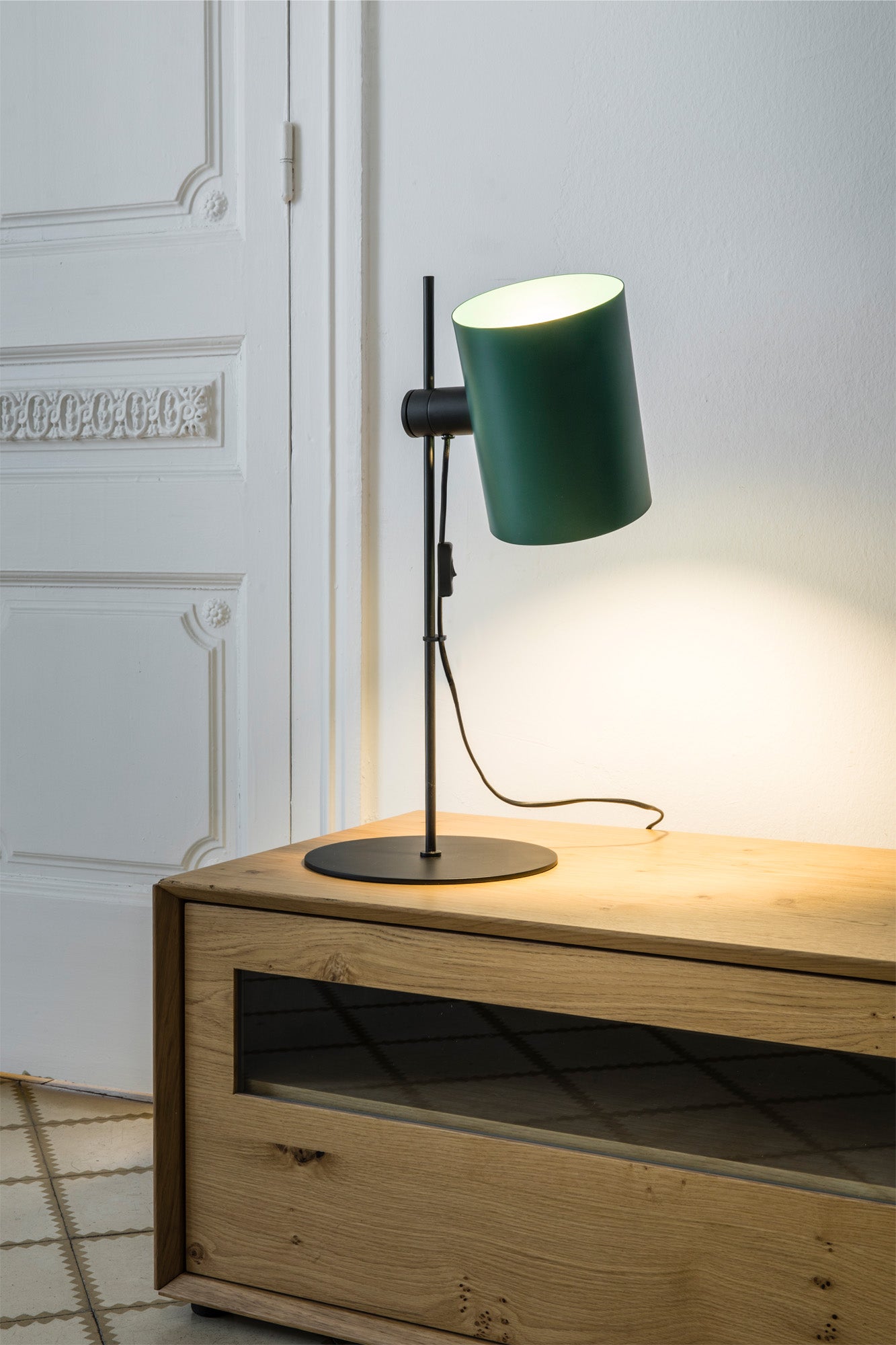 Lámpara de sobremesa Guadalupe negra y verde de Faro, modelo 20033-81, diseño contemporáneo en acero para iluminación hogareña interior, ambiente luminario superficie colección 2003 Faro Lab