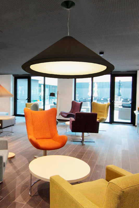 Luminaria colgante SAIGON IN 1300 negra de FARO en ambiente interior residencial, iluminación suspendida con estructura de acero, cinta textil y papiro, ideal para hoteles y hogares - Colección 7158, ref. 20127