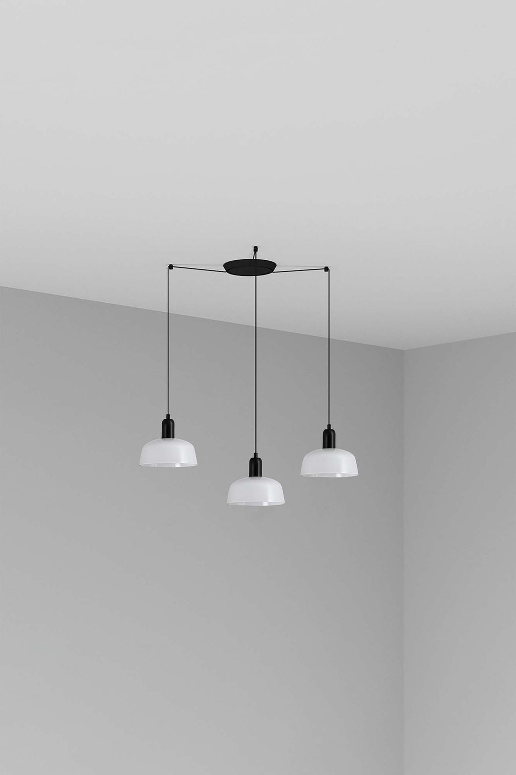 Lámpara colgante TATAWIN S de metal 3L blanca y negro satinado, modelo FARO 20340-140-3L, colección 2047, iluminación focal interior en acero con casquillos E27 LED para suspensión moderna.