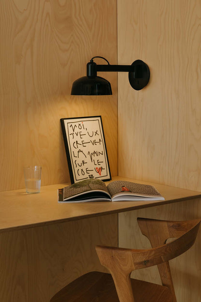 Lámpara de pared TATAWIN negro FARO 20342-141 en ambiente interior, diseño clásico de acero, luminaria de superficie focal para iluminación hogar