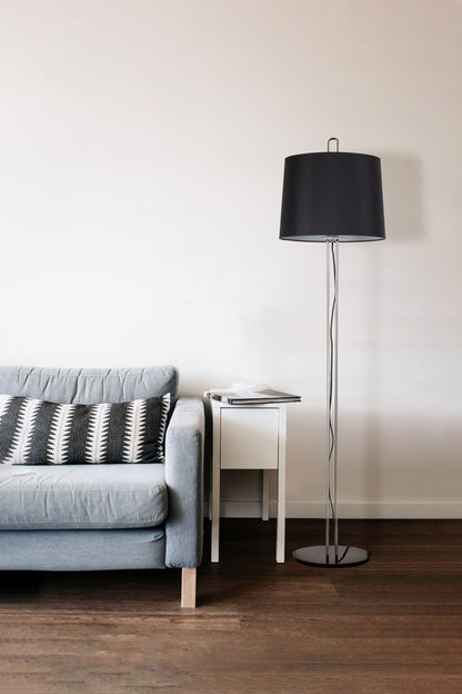 Lámpara de pie MONTREAL cromo y negro FARO modelo 24037-09, diseño Nahtrang de la colección 350, en ambiente interior residencial moderno con estructura de acero y pantalla textil, ideal para oficinas y hospitality