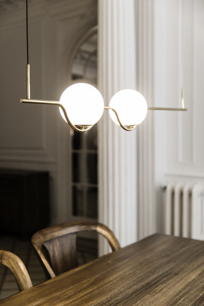 Luminaria de Suspensión LE VITA en Oro Brillo de FARO (modelo 29691) en ambiente interior moderno: diseño Nahtrang con LED, cristal y acero para iluminación hogar elegante.