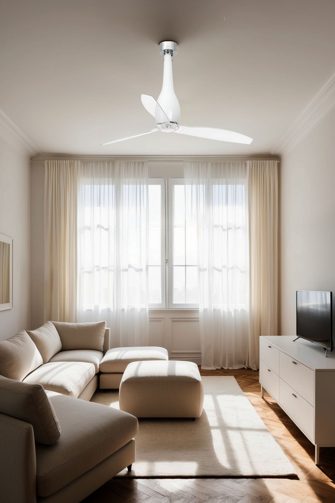 Ventilador de techo ETERFAN M blanco brillo y transparente de FARO, sin luz, motor DC reversible con 6 velocidades y mando a distancia, en ambiente de dormitorio moderno para ventilación óptima en hogar.