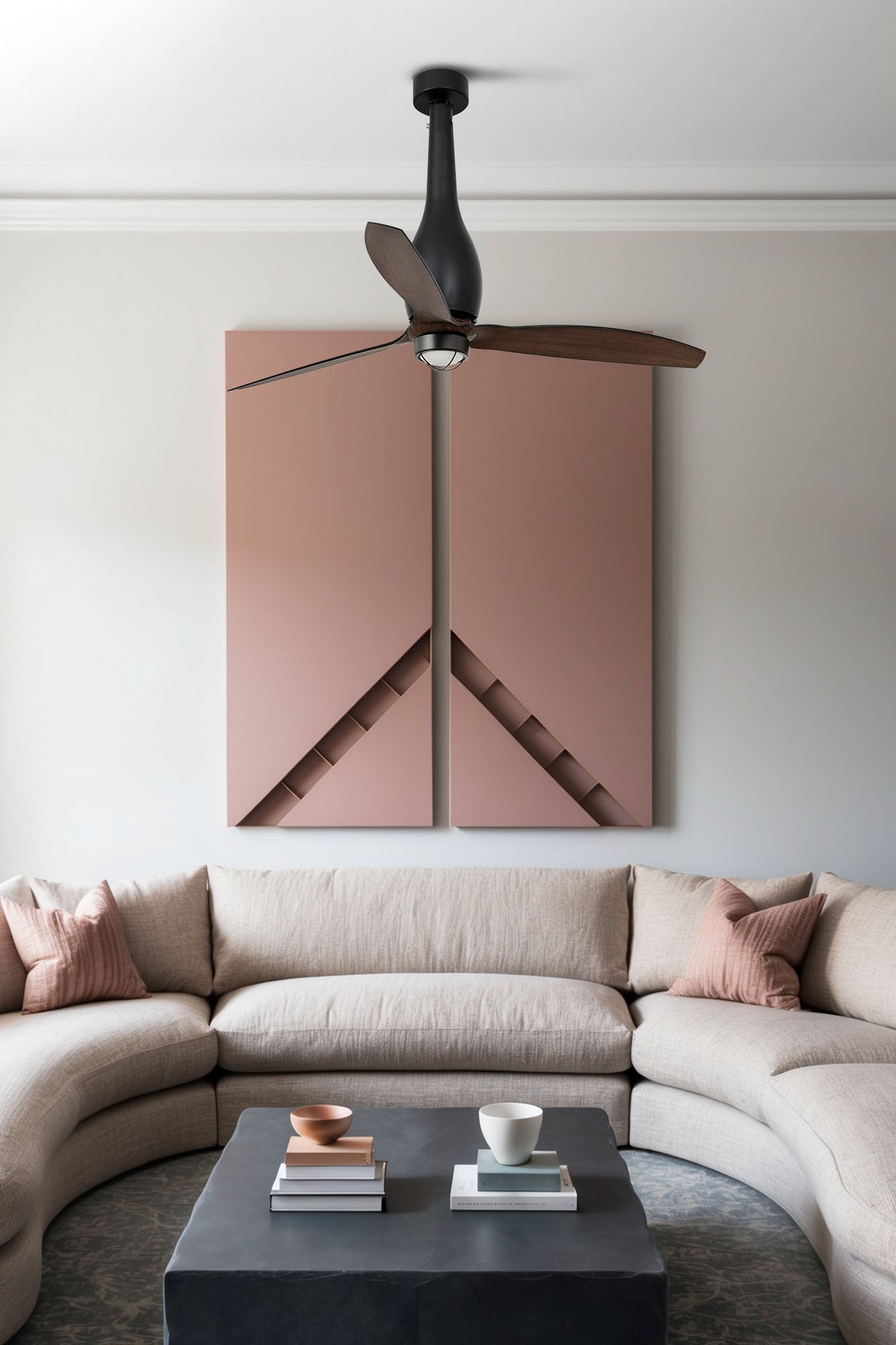 Ventilador de techo con luz LED ETERFAN M en negro mate y nogal, modelo WIZ FARO 32004WW-10, motor DC silencioso con control inteligente en ambiente hogareño.