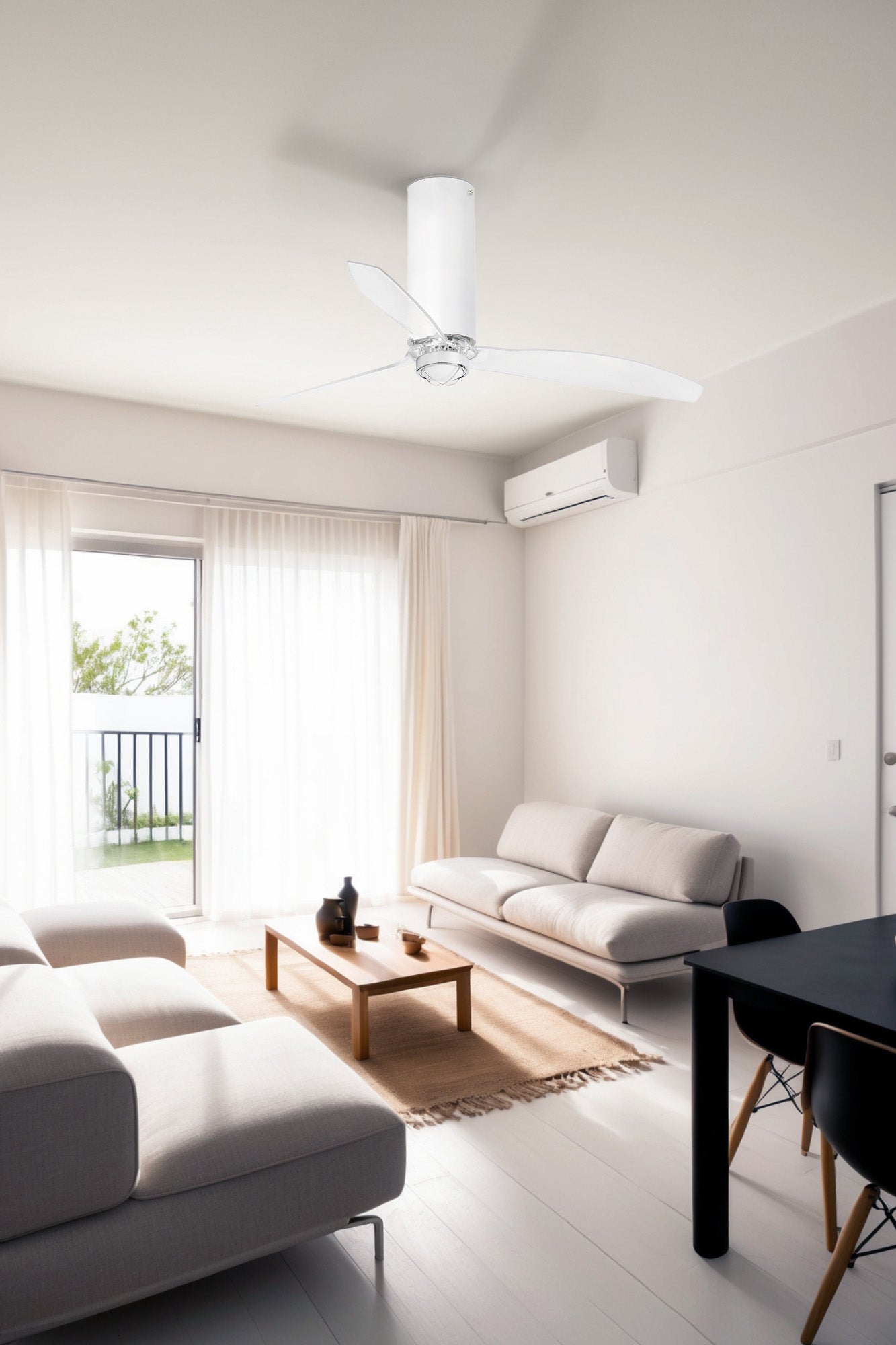 Ventilador de techo con luz LED TUBE FAN M blanco mate FARO 32034WW-9 en ambiente hogareño, motor DC para ventilación y confort con iluminación LED eficiente.
