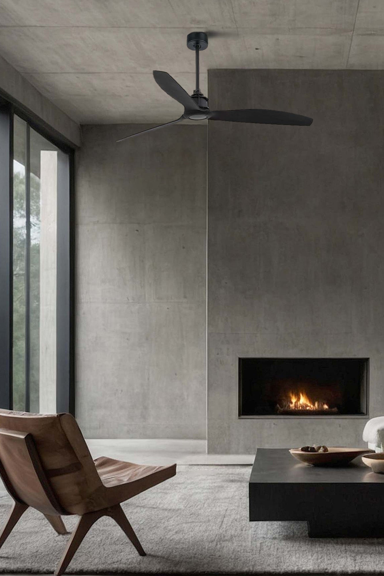 Ventilador de techo JUST FAN M en negro mate de FARO serie 3388, diseño industrial moderno sin luz integrada, con motor DC eficiente y mando a distancia para ventilación óptima en interiores contemporáneos.