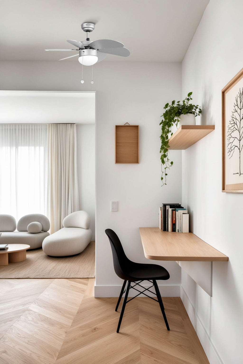 Ventilador de techo PALAO S Gris de FARO serie 35 (33186-110) con luz integrada, en ambiente acogedor de habitación de 13m², ideal para techos inclinados, fabricado en MDF y acero para ventilación eficiente.