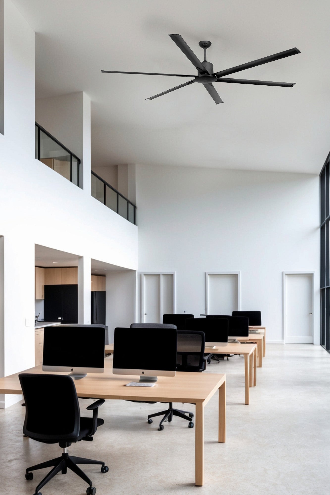 Ventilador de techo ANDROS XXL negro de FARO modelo 33414A en ambiente moderno de sala de estar, sin luz integrada, motor DC eficiente con 6 velocidades y mando a distancia, ideal para techos inclinados y ventilación óptima en interiores contemporáneos.