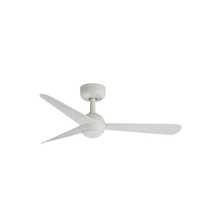 Ventilador de techo SFERA S blanco modelo 34270 de FARO, diseño moderno sin luz con motor DC eficiente para estancias pequeñas y techos inclinados, incluye mando a distancia para ventilación óptima en interiores.