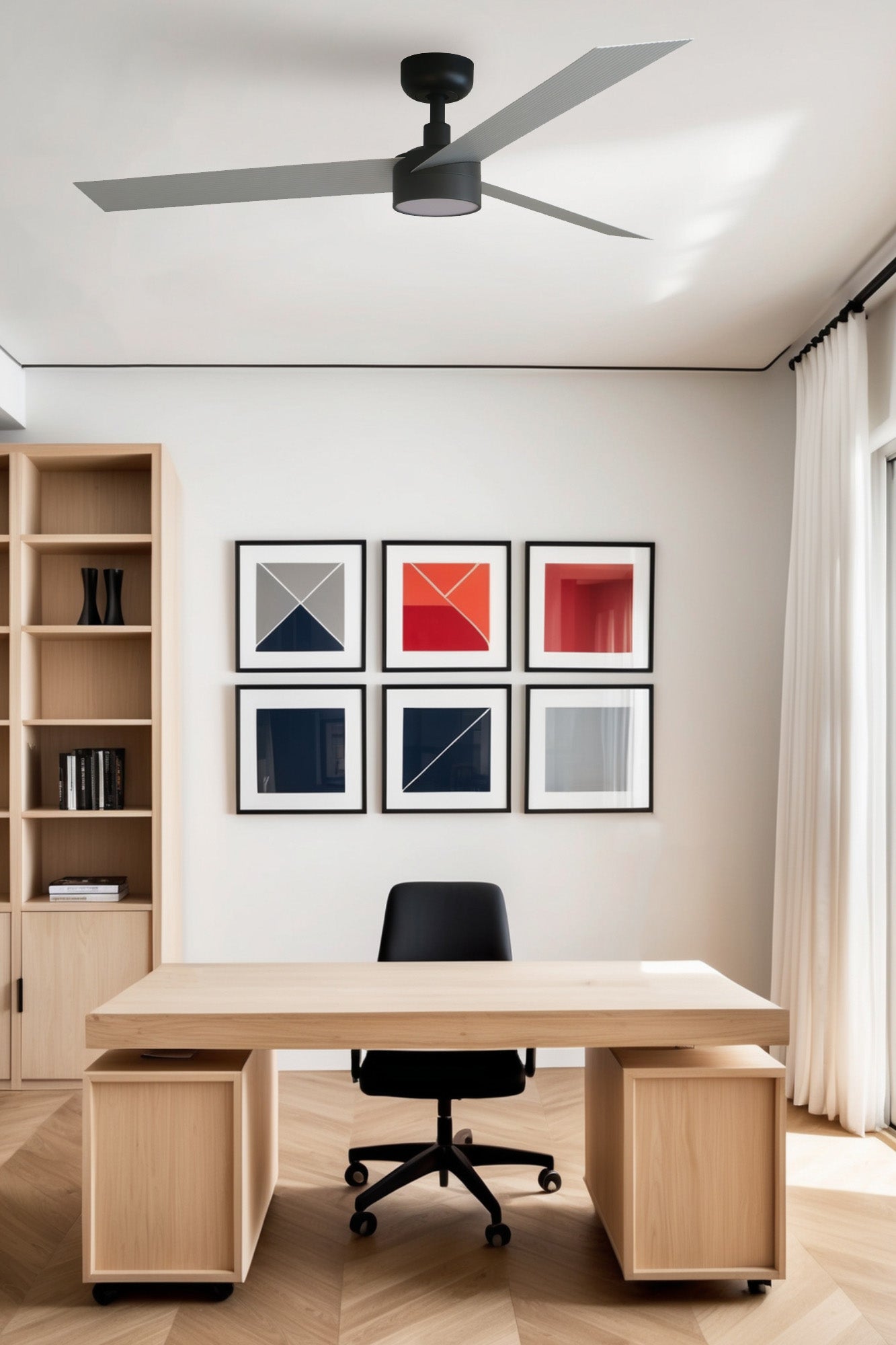 Ventilador de techo LED CRUISER L negro/aluminio FARO 34286WW-1TW con luz integrada, motor DC silencioso, mando a distancia y ventilación eficiente en ambiente hogareño veraniego.