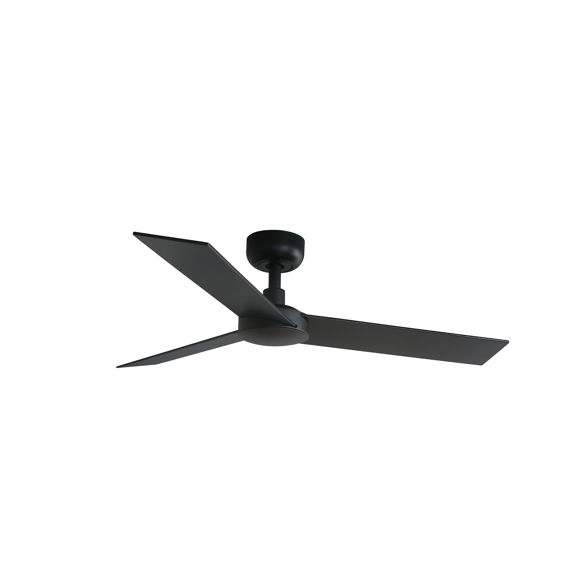 Ventilador de techo RUDDER S negro/nogal de FARO modelo 34296, diseño compacto sin luz con motor DC eficiente, mando a distancia y compatible con techos inclinados para ventilación óptima en interiores modernos