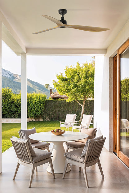 Ambiente con ventilador de techo OUTWOOD L marrón roble IP44 FARO 34360WT, modelo exterior con motor DC, compatible Smart Tuya y sin luz integrada, ideal para ventilación eficiente.