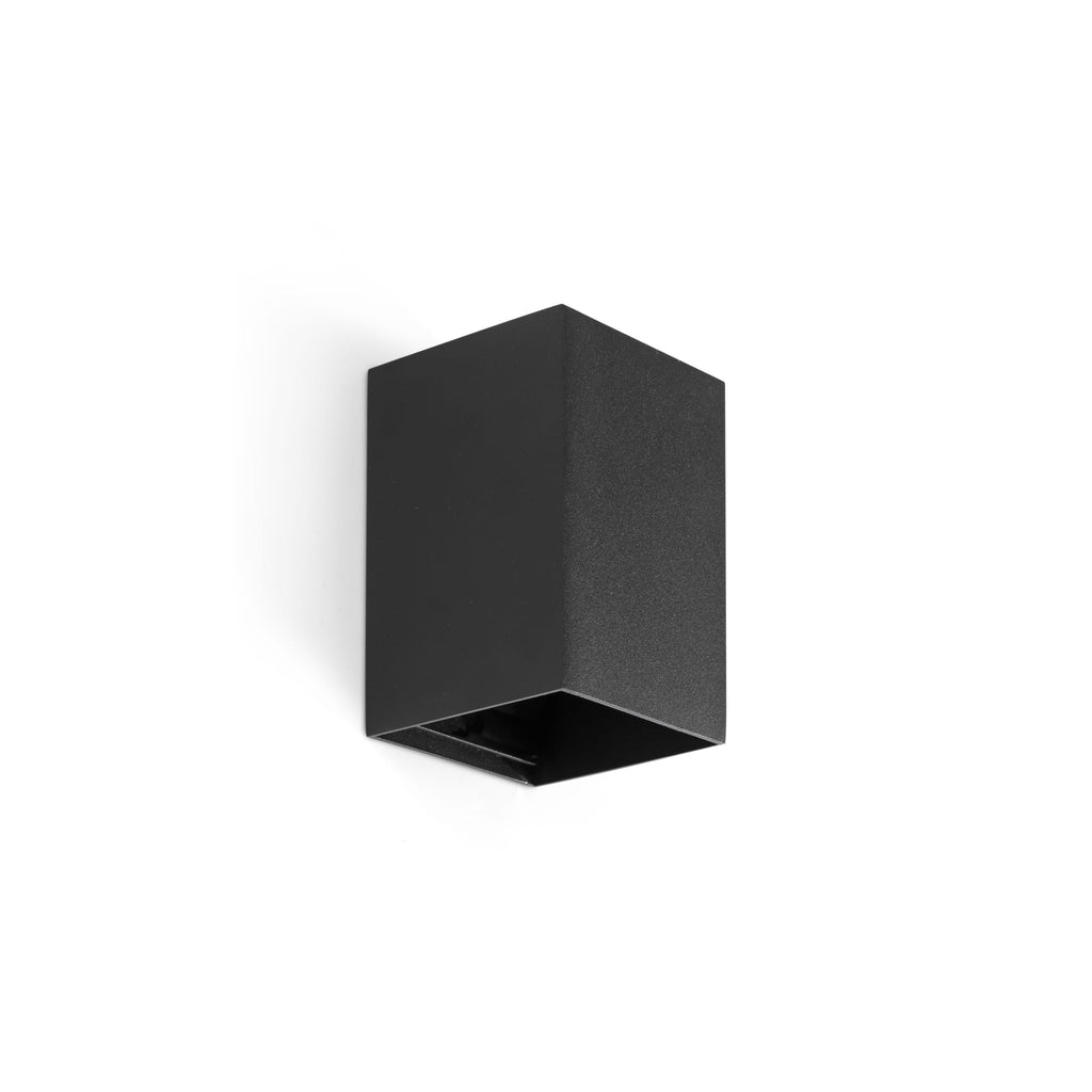 Aplique de pared LUNE cuadrado negro FARO 40531, luminaria de superficie en aluminio y acero para iluminación interior moderna en hogar