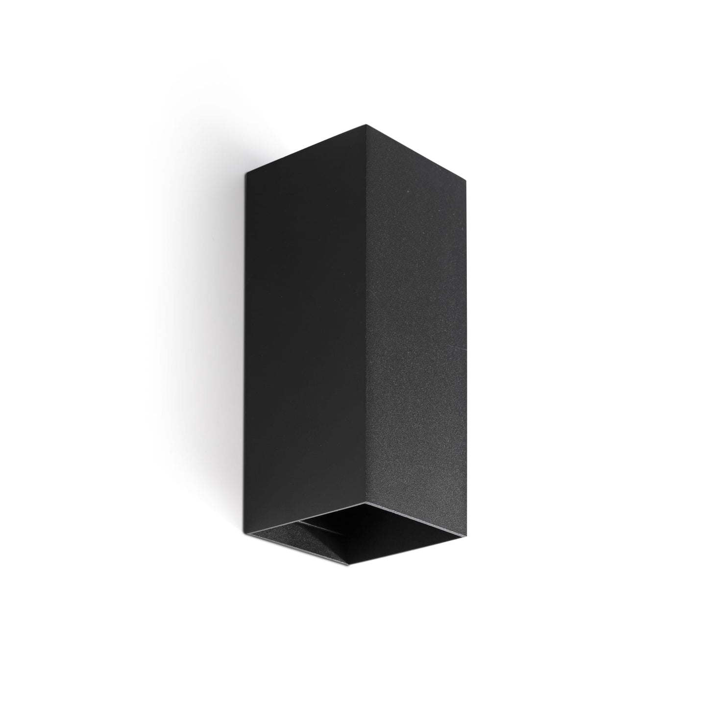 Aplique de pared Lune 2L cuadrado negro FARO 40547, luminaria superficie interior de aluminio y acero para iluminación indirecta en hogar moderno y diseño contemporáneo