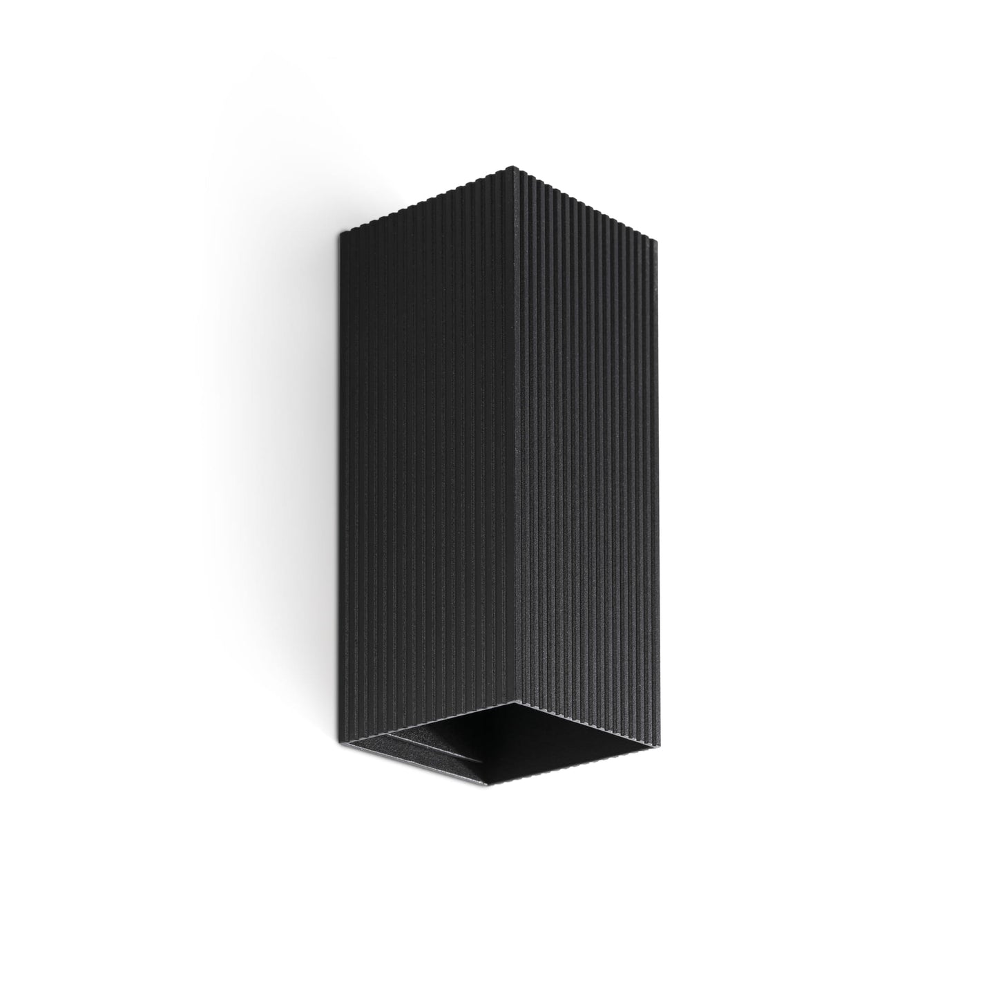 Aplique de pared LUNE 2L negro estriado FARO modelo 40566, luminaria LED interior en aluminio de diseño moderno para hogar contemporáneo.