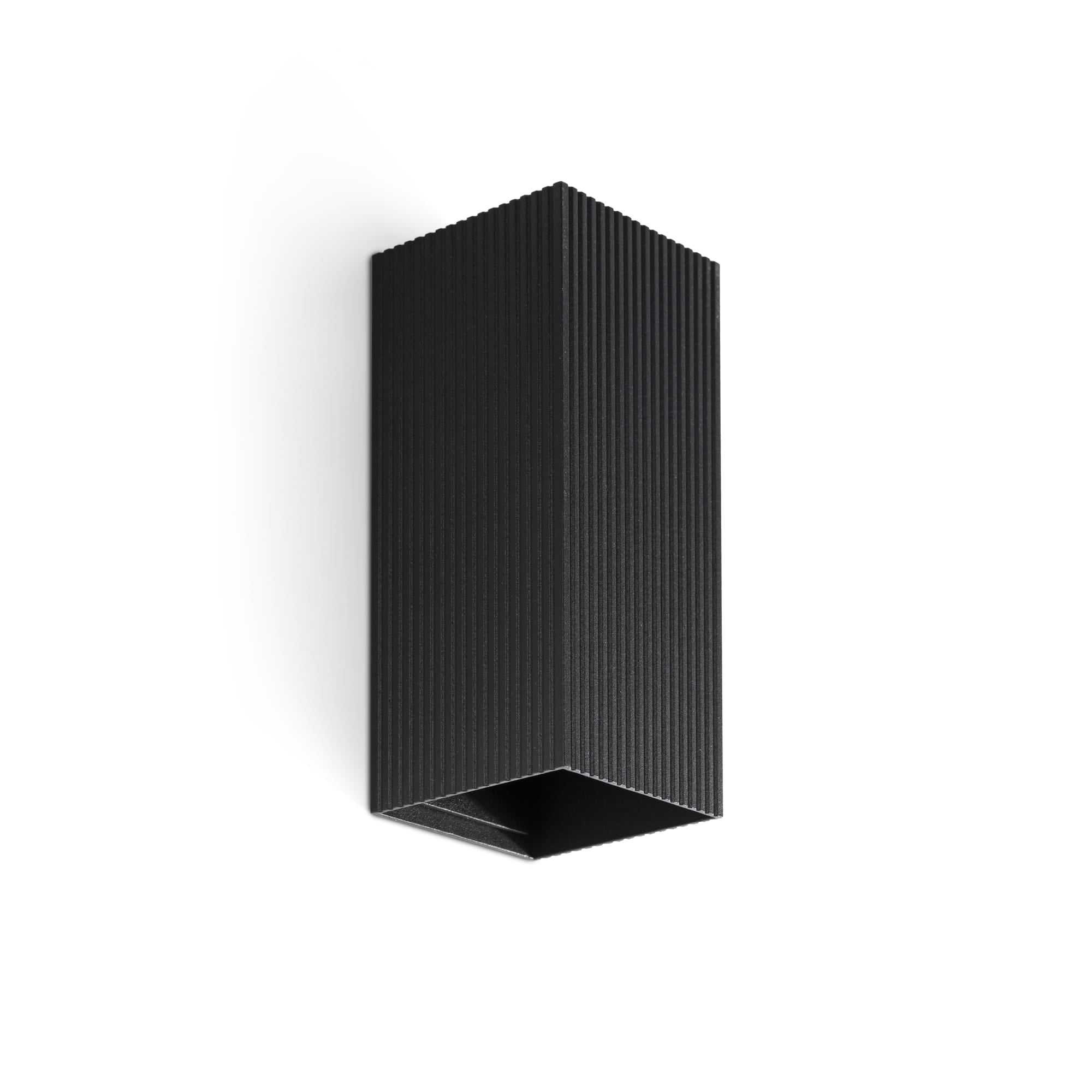 Aplique de pared LUNE 2L negro estriado FARO modelo 40566, luminaria LED interior en aluminio de diseño moderno para hogar contemporáneo.