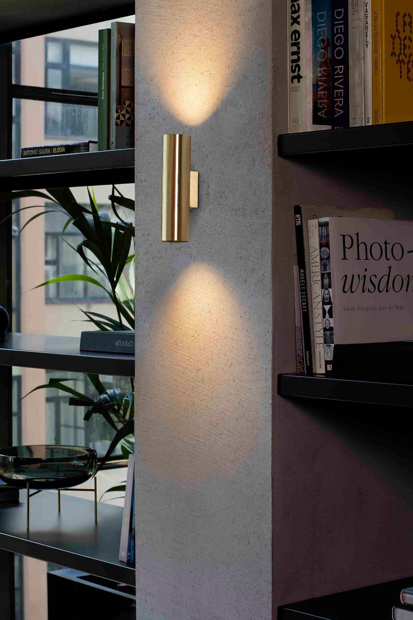 Lámpara de pared FARO STAN 2L oro satinado, luminaria de superficie en aluminio para iluminación interior hogar, diseño moderno con bombillas GU10 LED en ambiente residencial