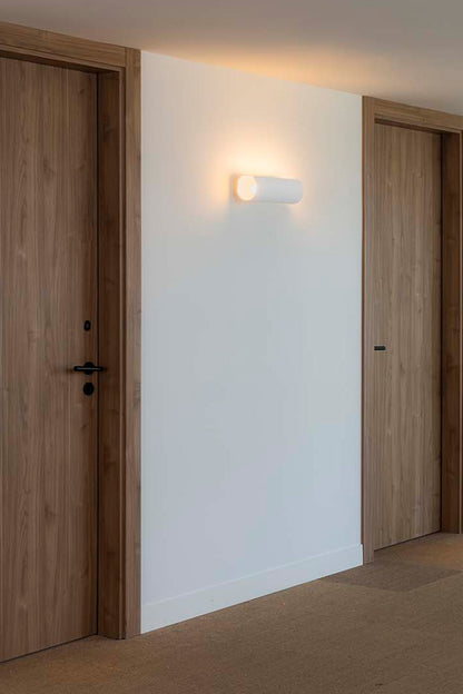 Aplique de pared TRAMA 2L en blanco de FARO modelo 63436 serie 6363, luminaria de superficie en yeso para iluminación indirecta decorativa en interior de hogar moderno