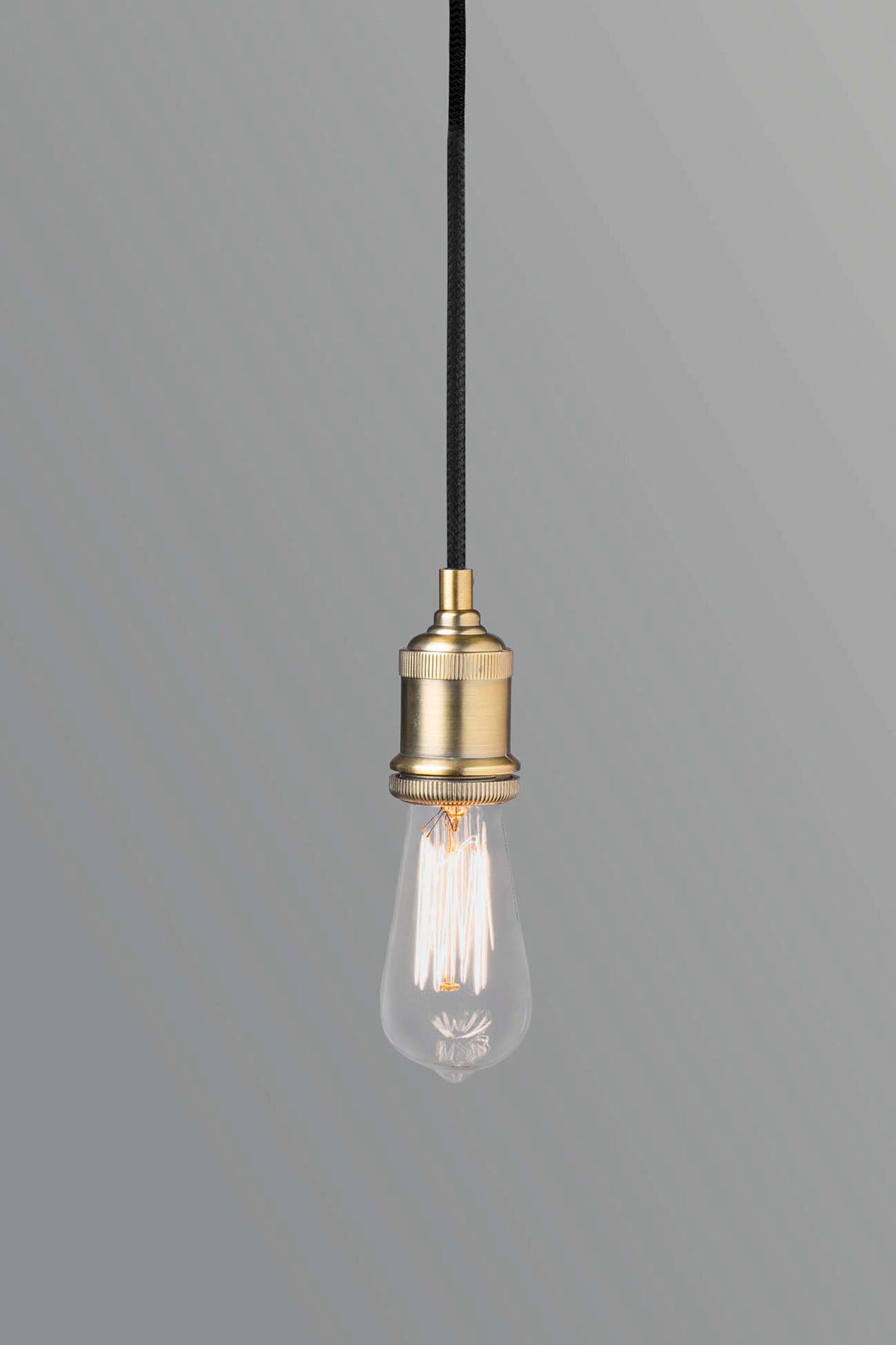 Portalámparas colgante ART en oro viejo de FARO modelo 64137, suspensión de acero moderno para iluminación interior LED E27 en ambiente hogareño