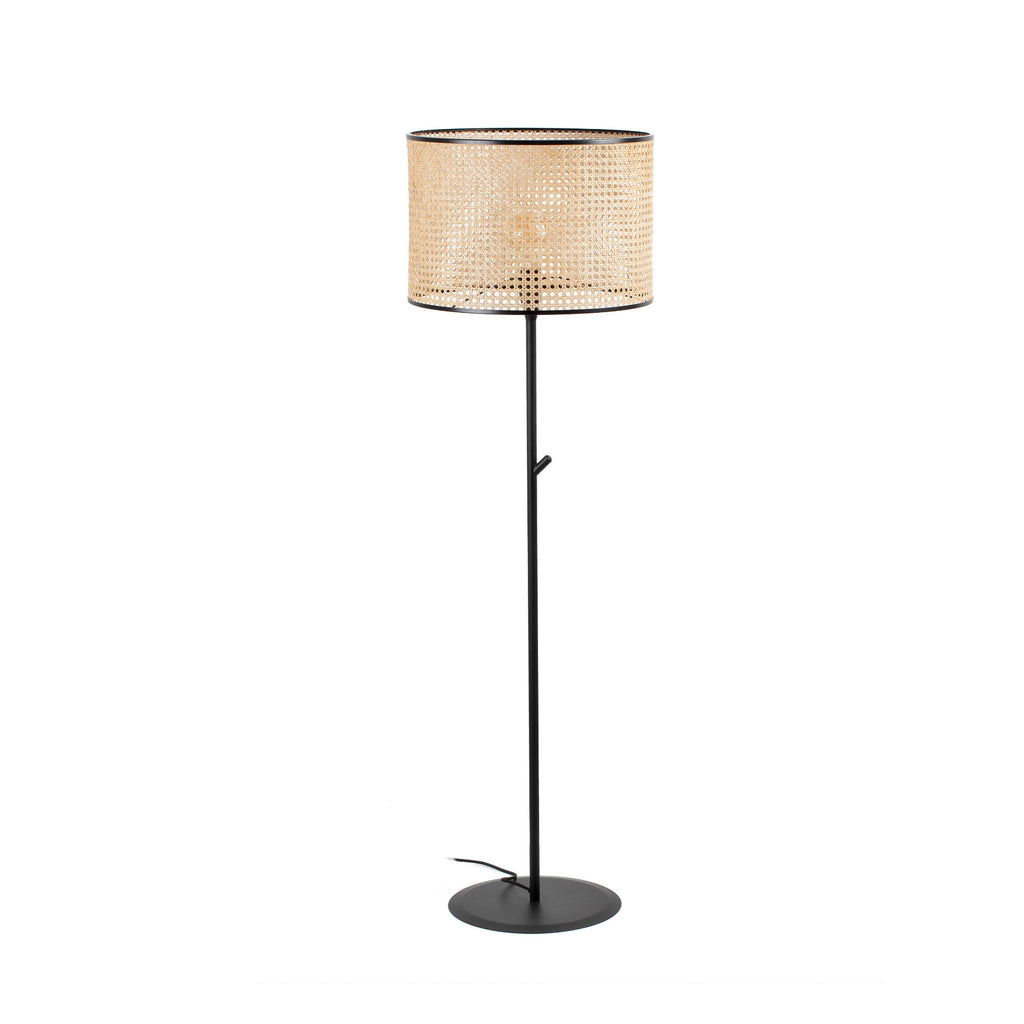 Lámpara de pie MAMBO negra con ratán de FARO modelo 64313-49, diseño natural en acero para iluminación interior y hospitality