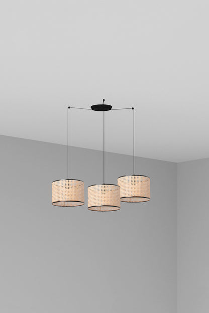 Lámpara colgante MAMBO 320 3L de FARO en negro mate y ratán natural, diseño de suspensión para iluminación interior y hospitality con sockets E27 LED.