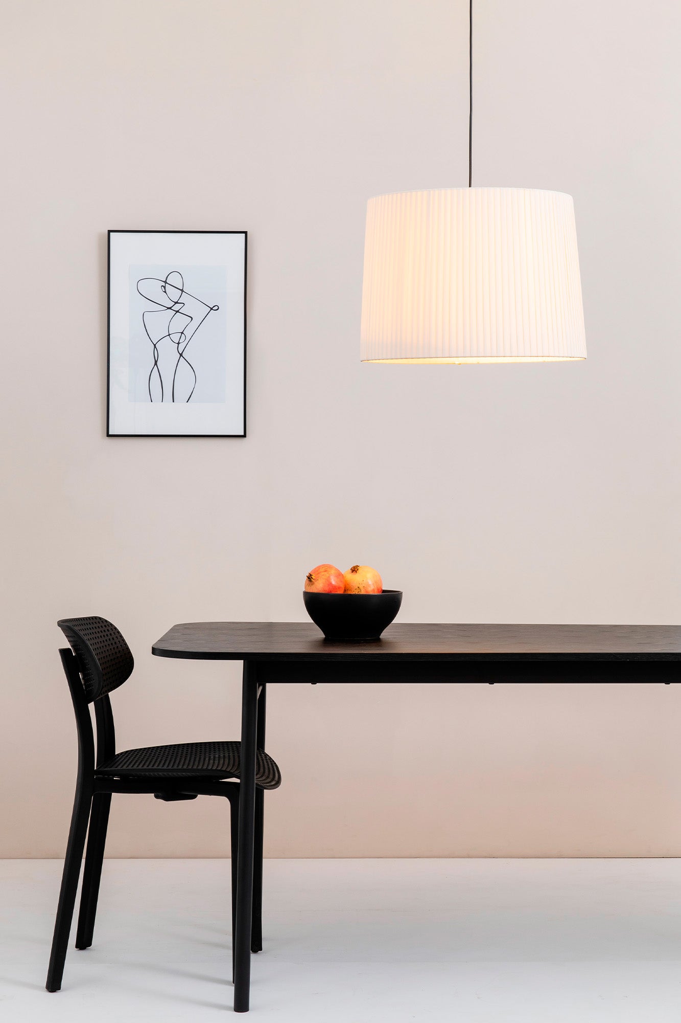 Lámpara colgante SAMBA de FARO en negro y encintada beige, modelo 64315-44, suspensión textil y acero para iluminación interior en hogar o hospitality, ambiente acogedor