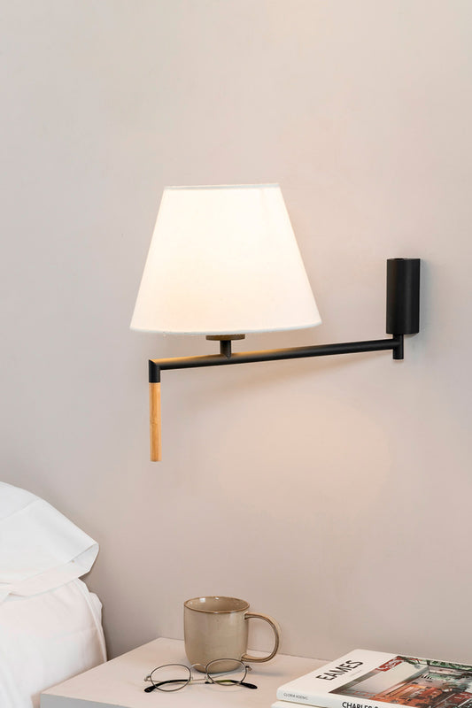 Aplique de pared RON de FARO modelo 64400-11 en gris oscuro y beige, luminaria interior contemporánea de acero y textil montada en ambiente hogareño moderno.